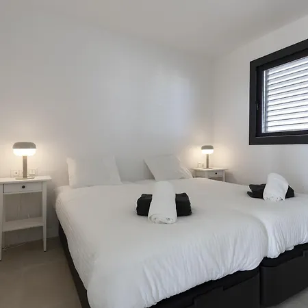 Apartment Modern Luxury With Terrace In Higueron